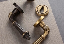 KHÓA ĐỒNG THAU PHONG CÁCH ĐỒNG PHÁP