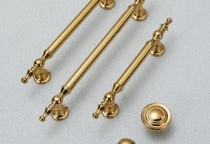 Phụ kiện vách ngăn nhà vệ sinh bao gồm những gì?