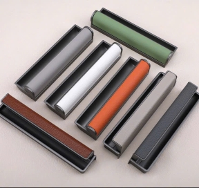 Tay nắm âm bọc da