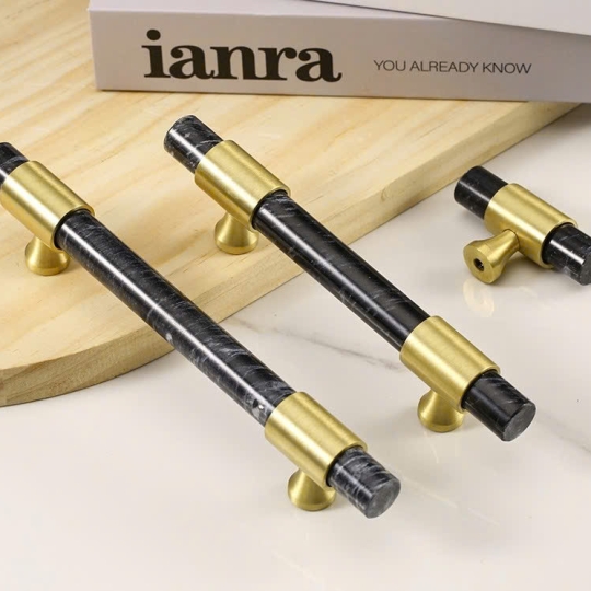 Tay nắm Đồng thau Kết Hợp đá Cẩm thạch Màu Đen   - Dạng Thanh tròn  Đế Đồng Thau Vát