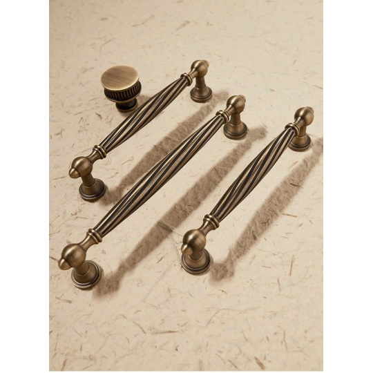 Tay nắm Tủ dạng Bằng Đồng Thau Cao Cấp -  032 CG-D2111