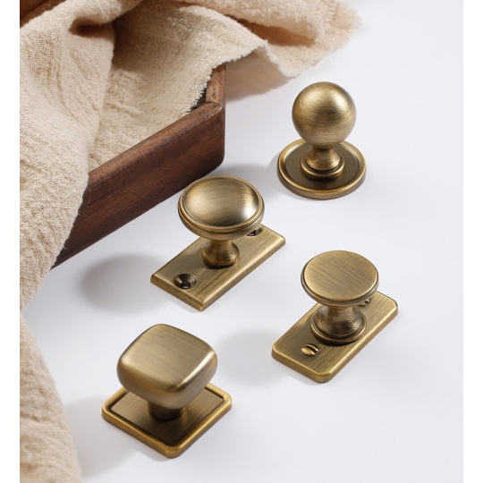 Tay nắm Núm Tủ Đồng Pháp kèm đế