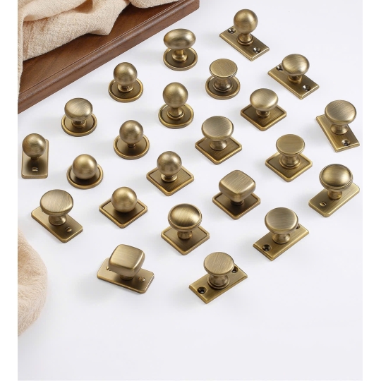 Tay nắm Núm Tủ Đồng Pháp kèm đế