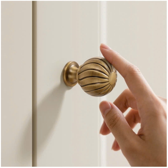 Tay nắm Tủ đồng Thau Cao Cấp Cổ điển TN6728