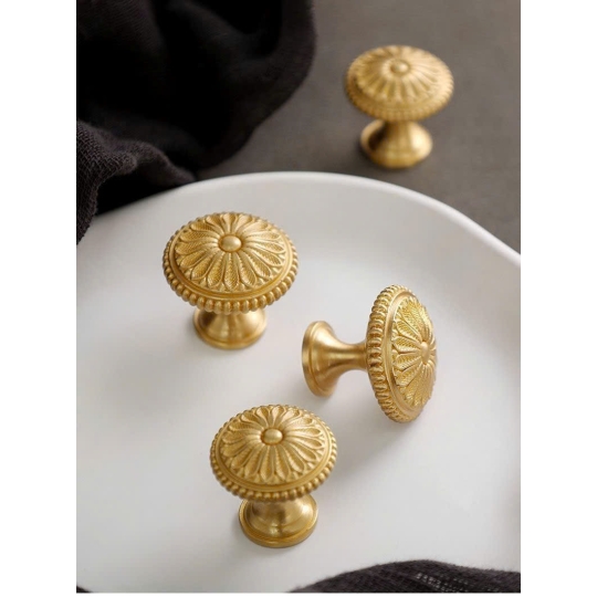 Tay Núm đồng Hoa cúc vàng mờ