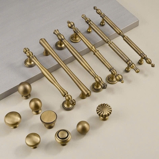 Tay Núm Đồng thau kiểu Pháp Retro  8552