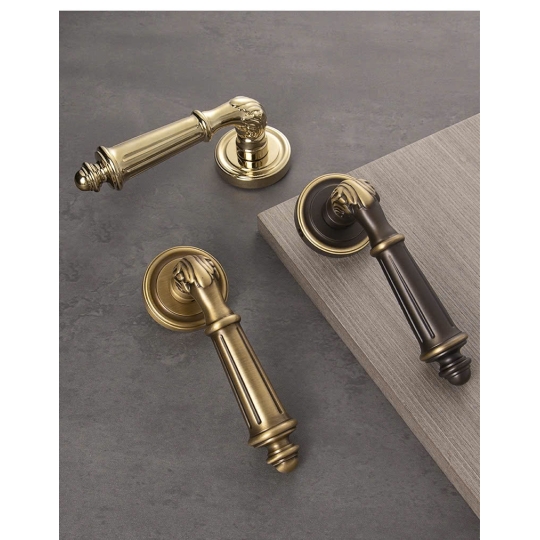 Khóa cửa Đồng thau  tay gạt hoa văn cổ điển  Mã BR 5-23111