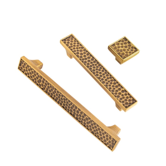 Tay nắm Tủ bằng  đồng Vân Búa Kiểu Pháp hiện đại Mã 19024 - Màu đồng Pháp