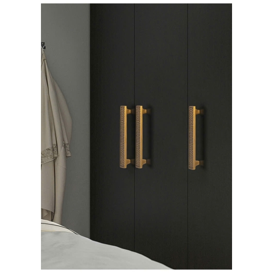 Tay nắm Tủ bằng  đồng Vân Búa Kiểu Pháp hiện đại Mã 19024 - Màu đồng Pháp