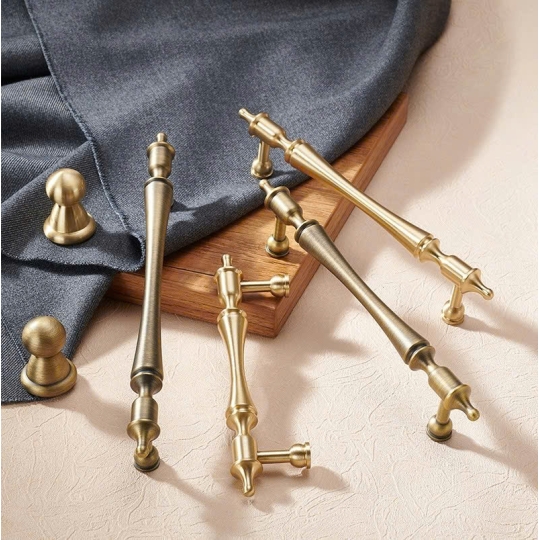 Tay nắm Đồng thau  kiểu Pháp Mã 6834 - Màu vàng