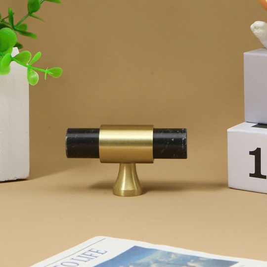 Tay nắm Đồng thau Kết Hợp đá Cẩm thạch Màu Đen   - Dạng Thanh tròn  Đế Đồng Thau Vát