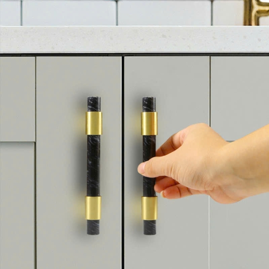 Tay nắm Đồng thau Kết Hợp đá Cẩm thạch Màu Đen   - Dạng Thanh tròn  Đế Đồng Thau Vát