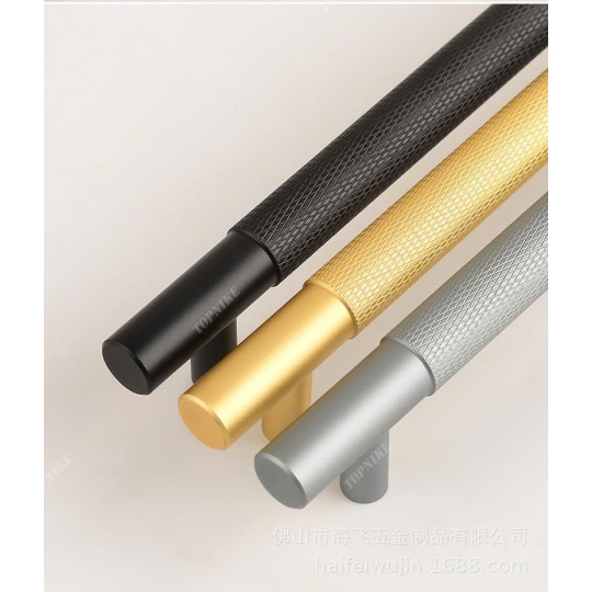 Tay nắm Hợp kim  Vân Khía chéo Cao Cấp - Mã 9005 - Màu đen